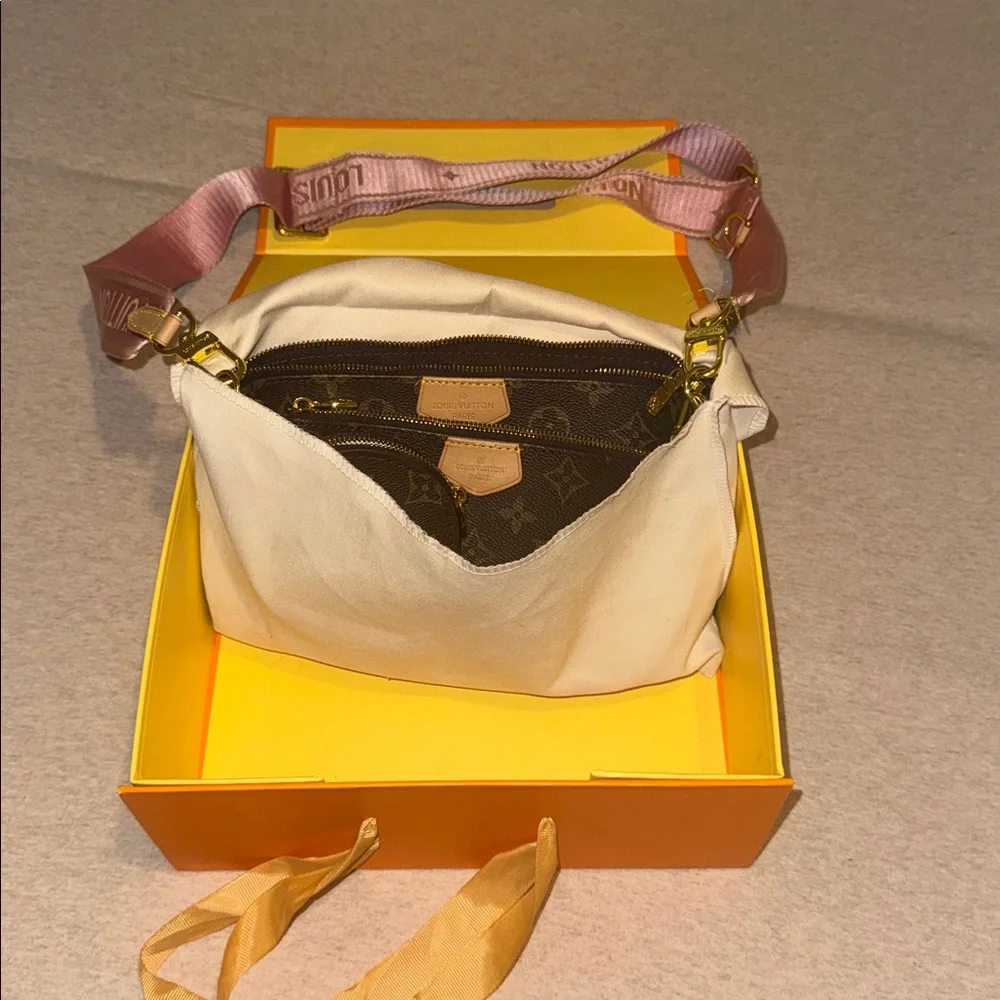 Louis Vuitton Monogram Multi Pochette with Pink Strap-READ THE ENTIRE LISTING - Picture 6 of 13
